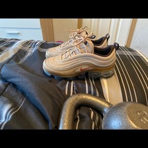 size 5 Women’s Nike Vapor Air Max